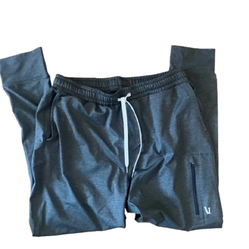 Vuori Sunday Performance Jogger Agate Green Heather Med